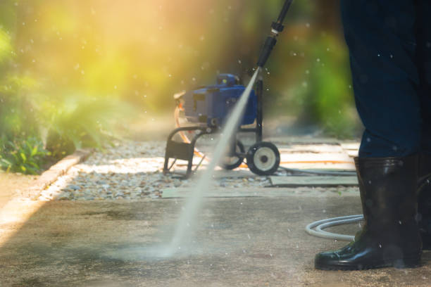 Best Sign and Awning Cleaning  in Blue Hills, CT
